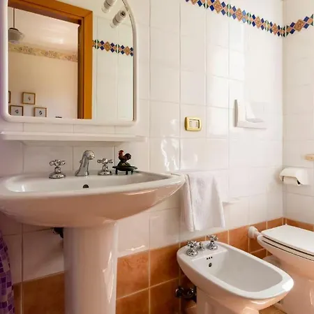 Business Confortevole E Funzionale Trignano